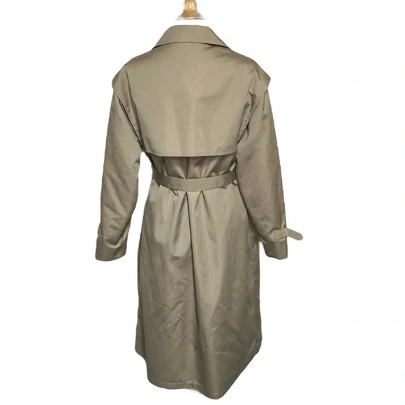 Vintage Misty Harbor 14P tan trench coat with red trim and removable liner - Picture 6 of 12